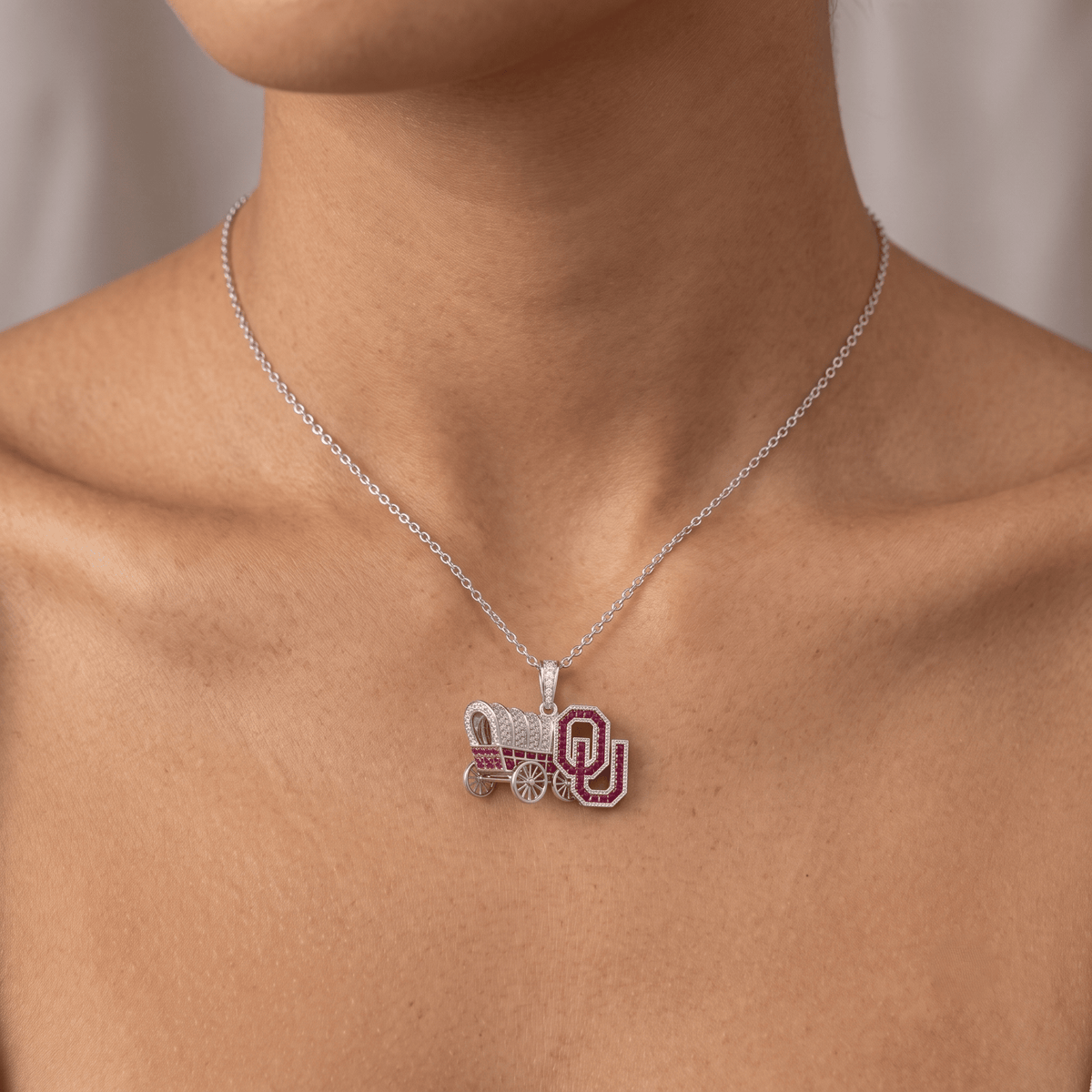 OSN Solid Gold Chain with Diamond Pendant HTTT
