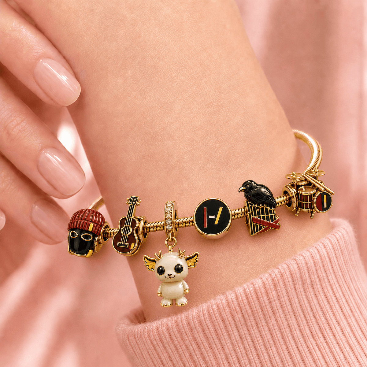 TOP Gold Charm Bracelet Set TMH